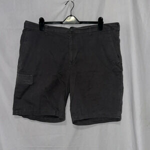 men's gray Columbia cargo shorts size 42w 10L